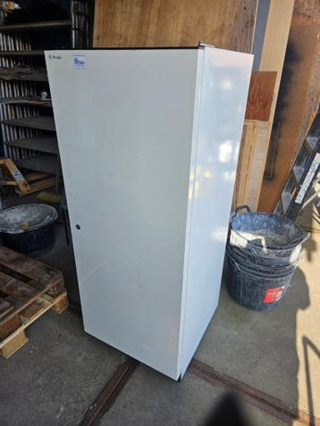 Koelkast 60x60x153cm gratis afhalen