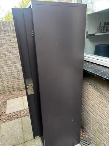 Oud ijzer/kast