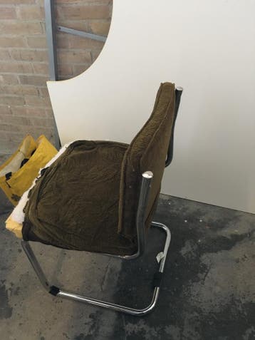 Stoelen opnieuw bekleden