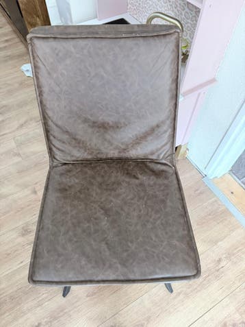 6 gratis gebruikte stoelen