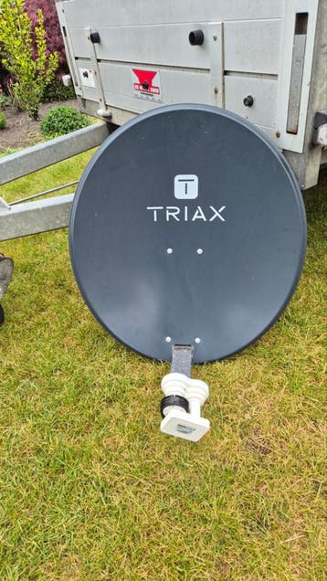 Triax schotelantenne met LNB - 60 cm