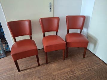 Gratis - drie  stoelen - Oranje/bruin kunstleer