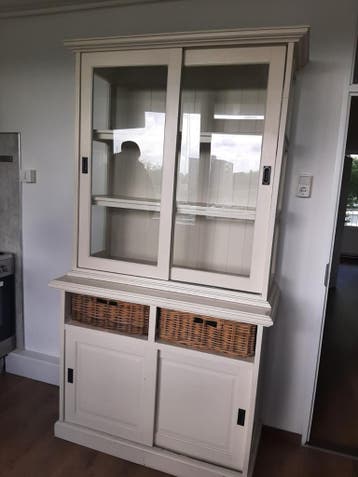 Gratis buffet kast (120cmx50cmx200cm)
