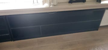 Zwarte houten DVD kasten gratis