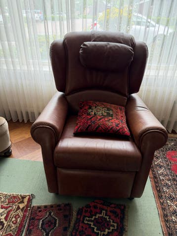 Comfortabele bruine leren fauteuil