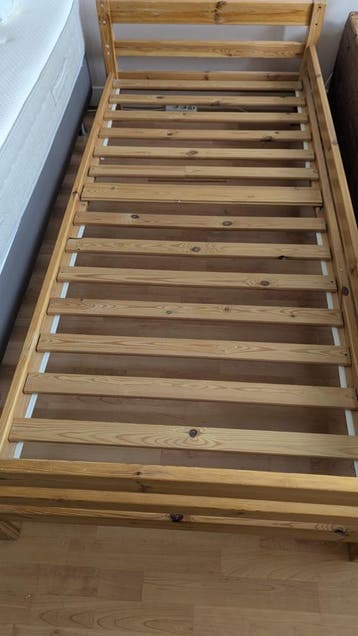 Houten bed
