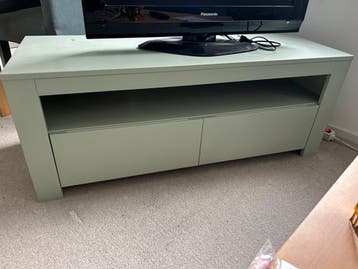 Gratis in Hoogkerk: TV-meubel met lades - Lichtgroen