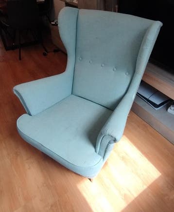 Gratis vintage blauwgrijze fauteuil