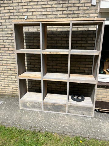 Boeken kast, schoenen kast, speelgoed kast.