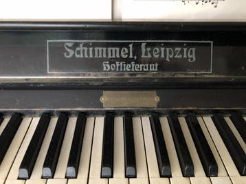 Piano gebruikt Schimmel