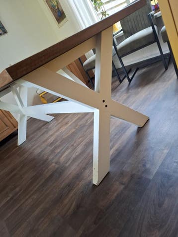 Mooie 6 persoons eettafel gratis af te halen in Scherpenzeel