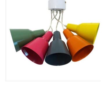 Gratis Kleurrijke Plafondlamp met Meerdere Spots