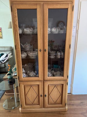 Complete Eiken Meubelset: Vitrinekast, Eettafel, Dressoir, T