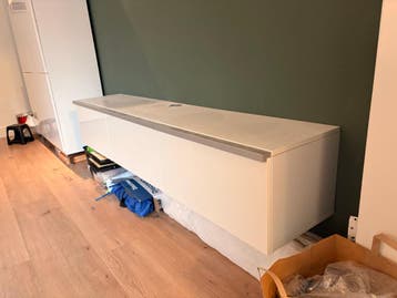 Zwevend tv meubel wit - 180x37x32 cm - Gratis af te halen