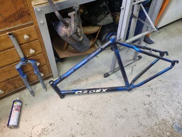 Vintage Cadex mtb frame. Gratis voor de liefhebber