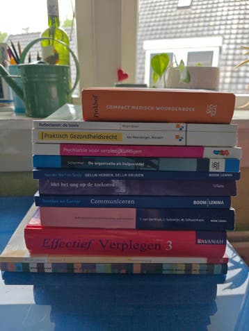 Verschillende hbo-v studieboeken