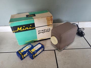 Minolta mini projector. Origineel begin jaren 70