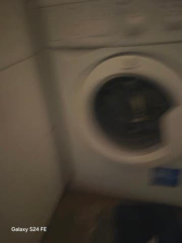 Indesit wasmachine en Bosch wasdroger gratis op te halen