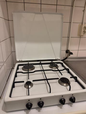Oude Koelkast en Gastoestel OPHALEN OP 3 juni 8u te R’dam