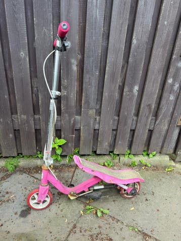 GRATIS Space scooter roze