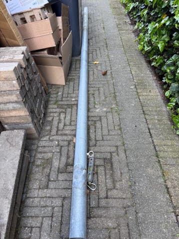Zware gegalvaniseerde stalen buis / mast GRATIS
