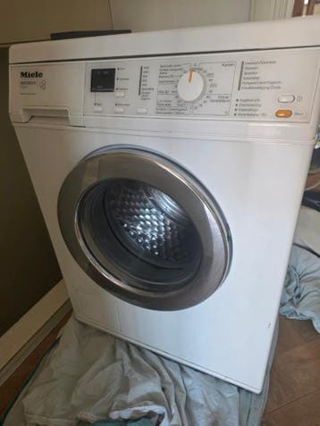 Miele W3371 Edition 111 wasmachine - defect voor onderdelen