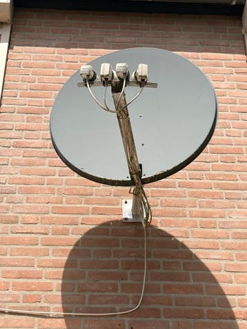 Gratis Schotelantenne met 3 LNB's - Gebruikt zelf afhalen