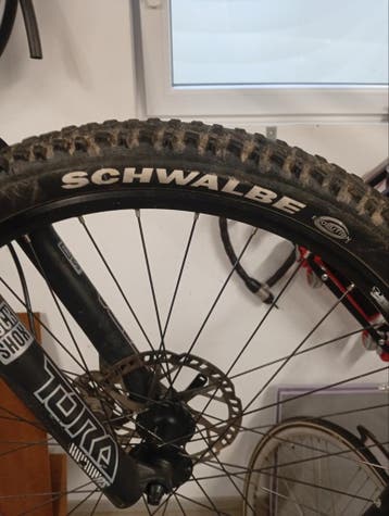 Gezocht: wiel 26 inch voor MTB fiets met schijfrem