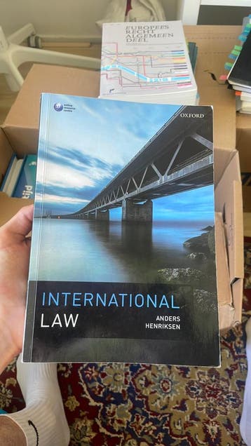Internationa Law - Henriksen Anders - 9780198753018