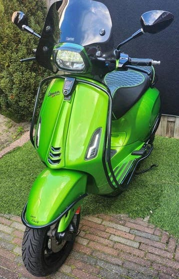 Vespa sprint S 4T E5 Full options 2024 sip teller
