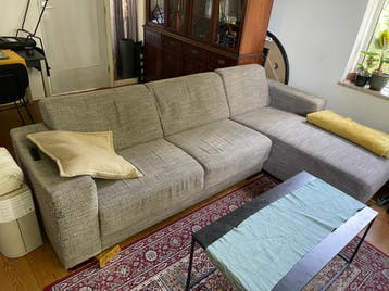 Bank - comfortabel - GRATIS - twee delig met chez longue