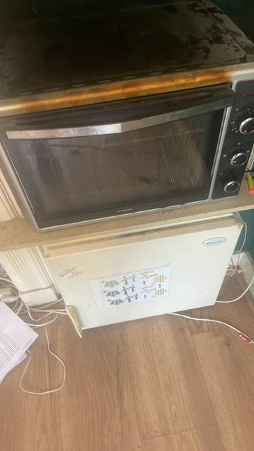 Oven en vriezer gratis op te halen