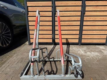 Nieuw Fietsenrek 2 fietsen - met steunbeugel en slotoog