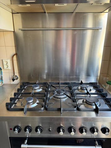 Gasfornuis gratis!!( oven werkt niet)