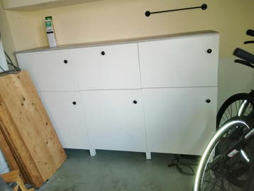 Gratis Ikea kast met grijze plank erbovebop