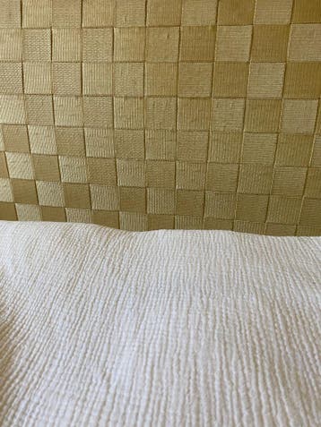 Gratis bed 160x200, inclusief lattenbodems.