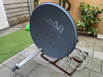 SAB Schotelantenne met houder