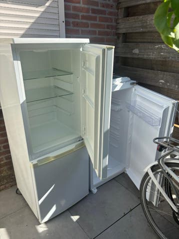 GRATIS Twee Koelkasten