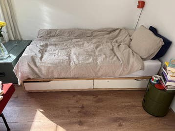 Gratis IKEA Mandal bed met lades 140x200