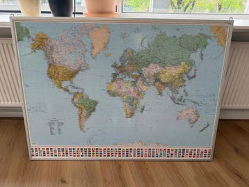 Grote Wereldkaart met Vlaggen - Ingelijst