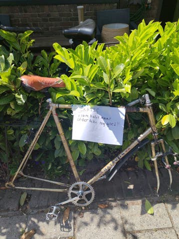 Batavus fietsframe met onderdelen - Gratis af te halen