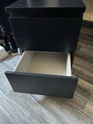 GRATIS IKEA ladenblok nachtkastje zwart