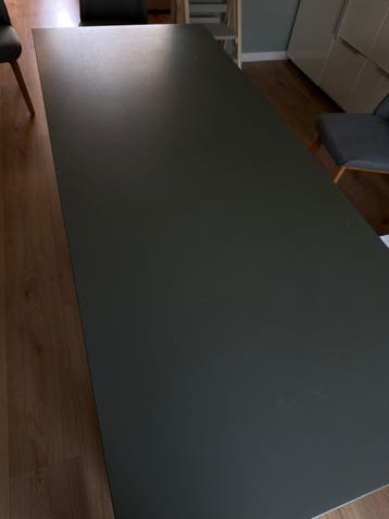 Stevige grijsgroene houten tafel (90x220x75)