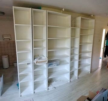 boekenkasten/kastenwand Ikea Billy. Gratis.
