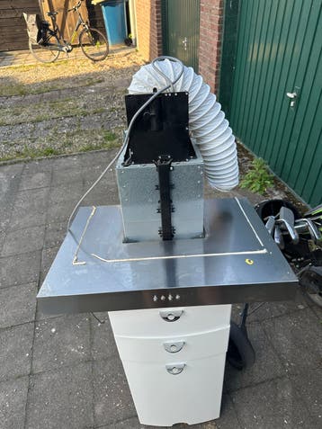 Gebruikte afzuigkap - Werkt prima, mist roosters en kap