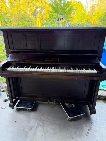 Monington & Weston Piano - Klassiek en Gebruikt