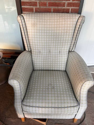 Comfortabele fauteuil met patroon