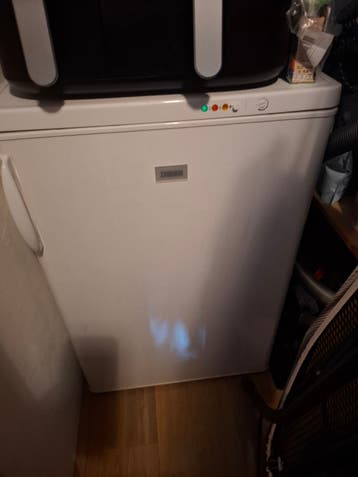 Reeds gereseveerd: losse Zanussi vriezer - Compact en handig