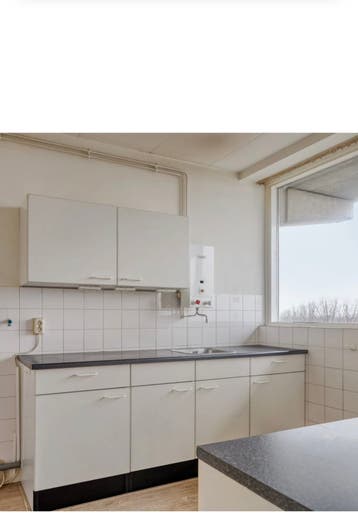Gratis- Cabinets