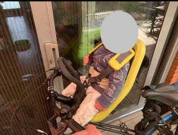 Joie fietsstoeltje voor, voetsteunen missen